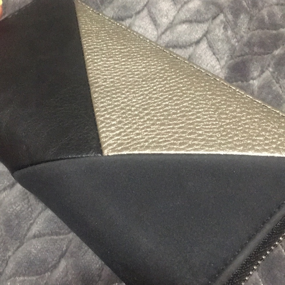 Wallet - Picture 2 of 4